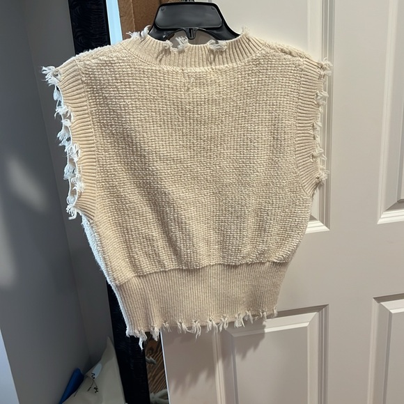 Sweater tank top - Picture 3 of 3